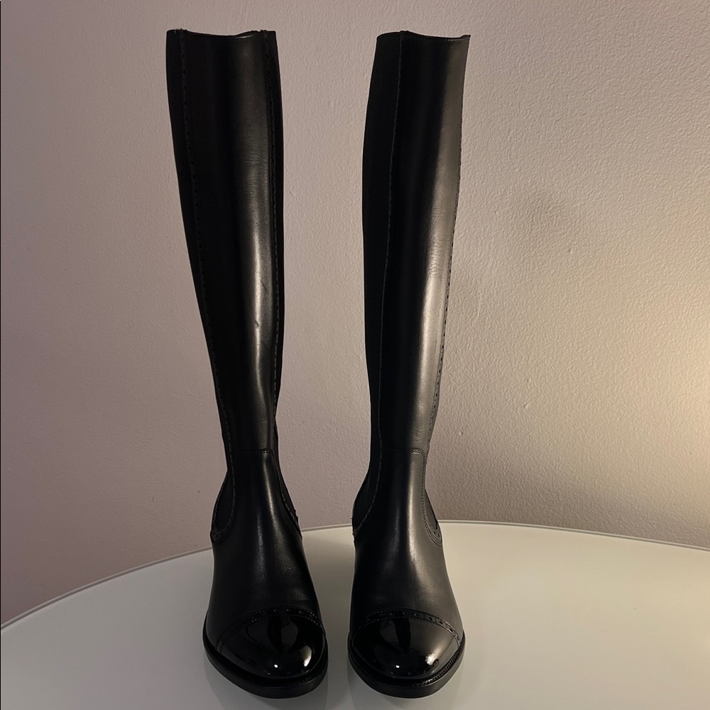 Sleek Black Knee Women's Boots - Picture 5 of 10